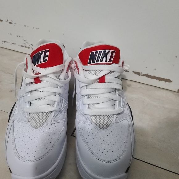 Nike Kids White and Navy Sneakers - Picture 2 of 4